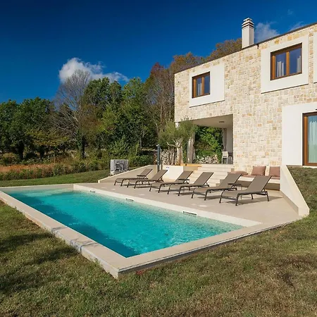 Villa-minerva בית נופש Višnjan